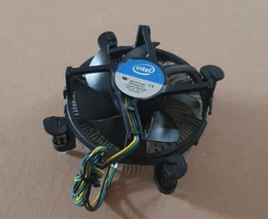 Ventilador CPU Intel Stock Cooler E97379-001 con disipador térmico - Imagen 1 de 3