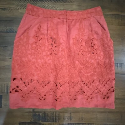 Saia curta Anthropologie Baraschi vermelha bordada ilhós linho tamanho 0 bolsos - Imagem 1 de 4