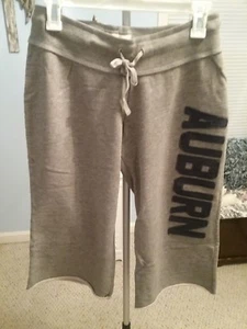 Damen AUBURN TRAININGS CAPRIHOSE/LOUNGEWEAR Größe Small - Bild 1 von 4