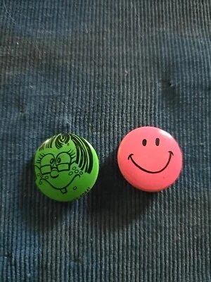 Decorative Black Button – Intricate High-Contrast Style - Image 1 of 2