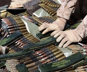 MARINE CORPS MANUAL, GUN WEAPON AMMUNITION CARTRIDGE,SHELL,FUZE,GRENADE,BOMB  - Picture 1 of 4