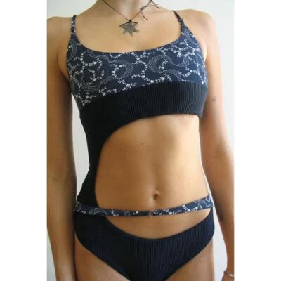 Traje de baño Frankies Bikinis Thea One Piece Monokini XL *Bandana azul* ¡NUEVO! Foto 1 de 3
