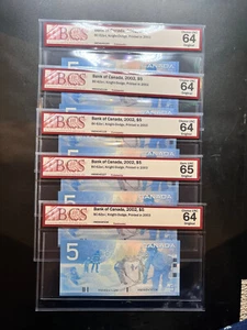 2002 $5 Canada Graded UNC64/5 - 5 Consecutive Notes SN HND5045226-7-8-9-70 - Picture 1 of 6