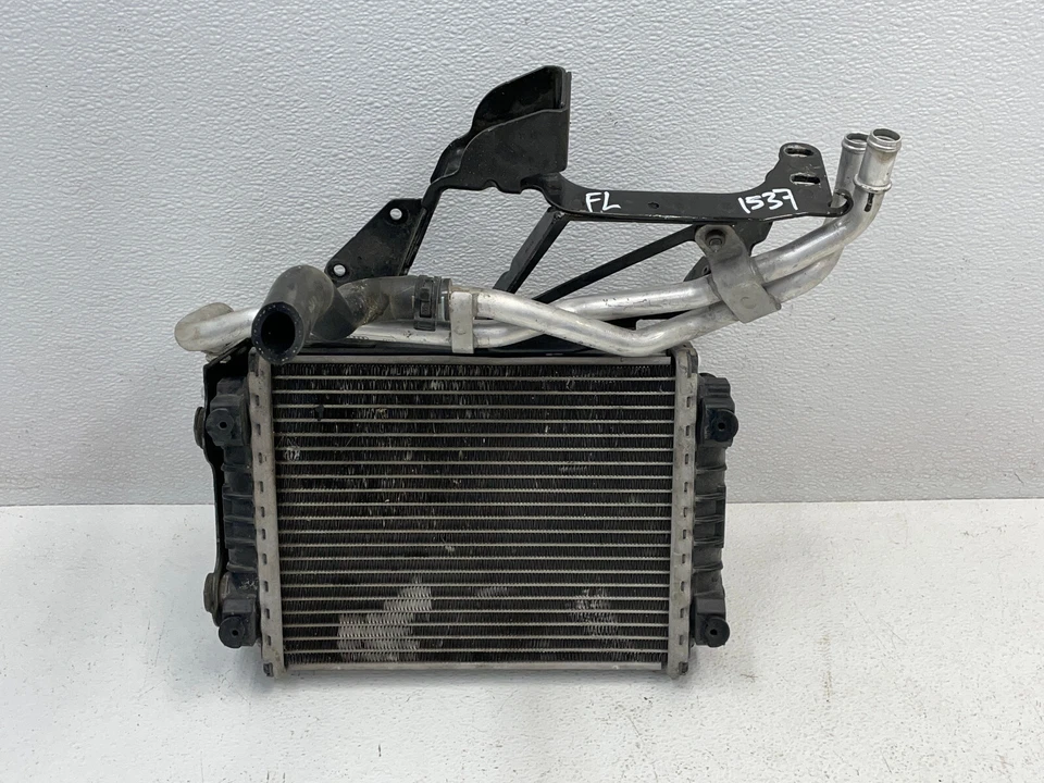 Radiador auxiliar refrigerante de refrigeración del motor Audi S7 2012-2015 4,0 L 1537 OEM Foto 1 de 4