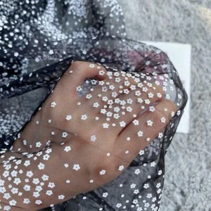 Abito da sposa tessuto in pizzo tulle tessuto tulle piccolo fiore 1 iarda larghezza 59 - Foto 1 di 10