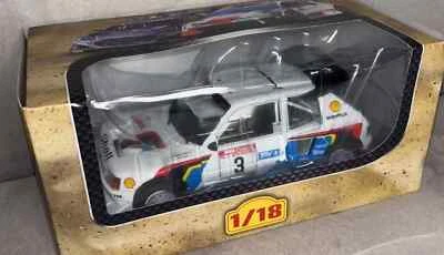Peugeot 205 T16 EVO2 J. Kankkunen - J. Piironen Rallye Nuova Zelanda 1986 1:18 - Immagine 1 di 3