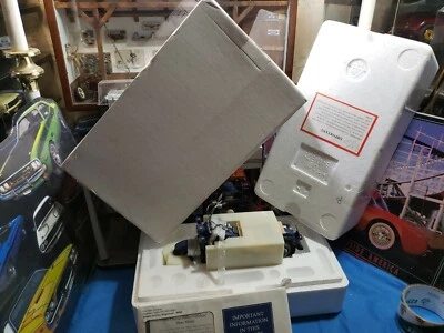 Franklin Mint Harley-Davidson Blues Missile 1:10 SCALE  BEAUTIFUL MOTORCYCLE 🏍  - Image 1 of 4