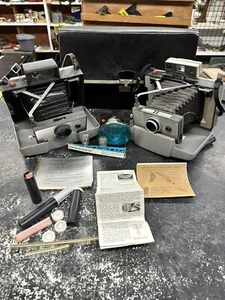 De colección Polaroid Automático 230 y 215 Land Camera 268 Flash Sylvania Bombillas Estuche - Imagen 1 de 24