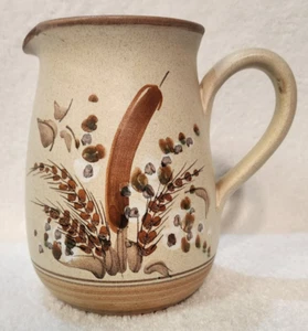 Jarrón jarra vintage de loza Tenh de 6” pintado a mano floral hecho a mano en Grecia - Imagen 1 de 9