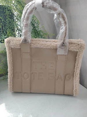 Damen Tasche mit Wollbesatz und abnehmbarem Riemen Neu - Bild 1 von 4