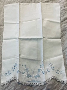 Vintage handgehäkelt weiß klein 17'x 14" Kissenbezüge blau weiß 2 Stück, - Bild 1 von 5