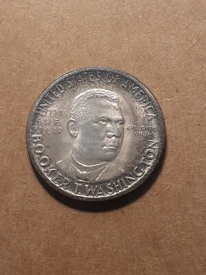 1946 BOOKER T. WASHINGTON COMMEMORATIVE HALF DOLLAR - Image 1 of 2