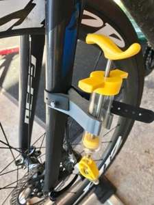 Herramienta de soporte de jeringa - correa de ayuda de sangrado de freno de bicicleta de montaña en soporte - Imagen 1 de 2