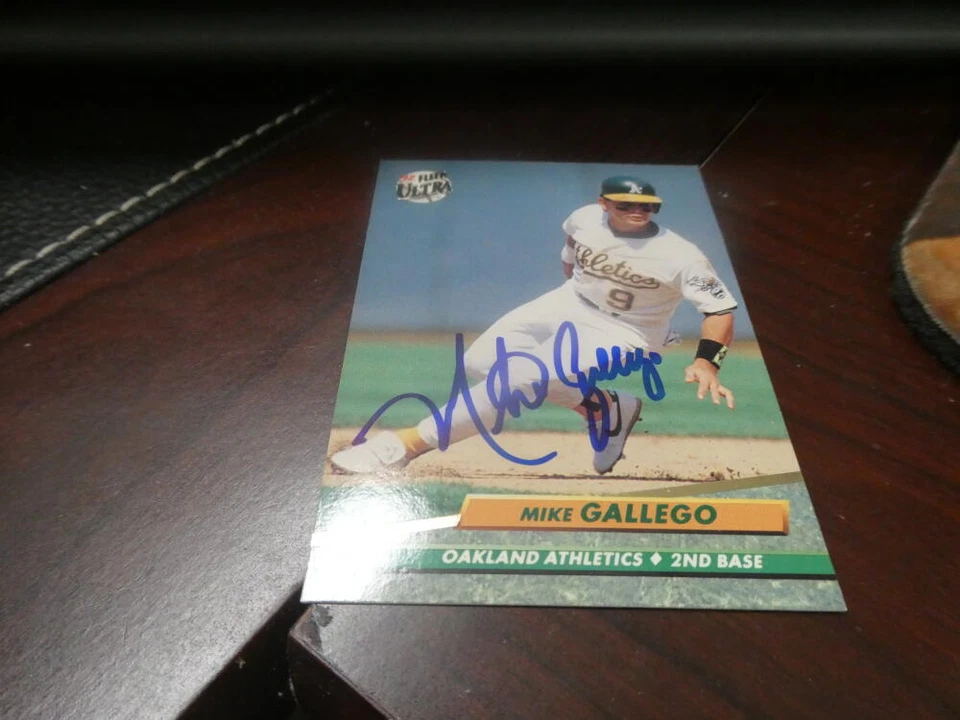  Mike Gallego Oakland A's 1992 fleer ultra Card COA - Image 1 of 1