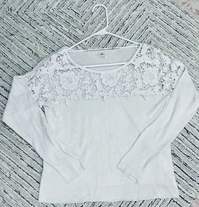 Woman’s O’Neill Knit Sweater Crochet Detailed Neckline, Relaxed Fit EUC Sz S - Picture 1 of 7