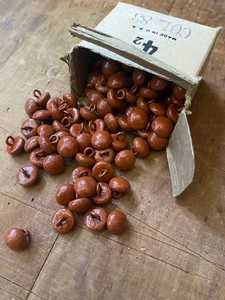 Antique/Vtg Deadstock Box of 100 Victorian Brown Shoe Buttons, Teddy Bear, Shirt - Picture 1 of 4