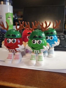 M&M Marte Lote Reno Verde y Rojo Caramelo Dispensador Figura Navidad 3.5” - Imagen 1 de 6