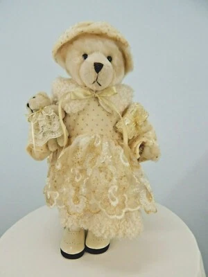 Mãe urso vintage com bebê com vestido de renda animal de estimação - Imagem 1 de 4