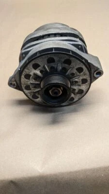 Alternador usado se adapta a: Cadillac Fleetwood 1995 140 amperios grado A Foto 1 de 4