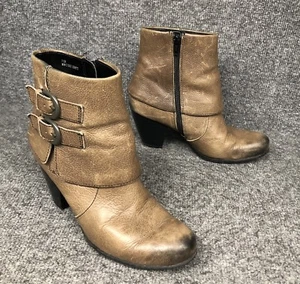 Born BOC Brown Leather Ankle Boots Booties 38 US 7 Heels Side Zip Buckle In EUC - Picture 1 of 10