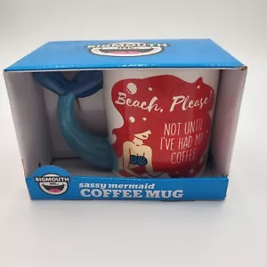Tazza da caffè Big Mouth Inc Sassy Mermaid Beach Please 20 oz manico coda di sirena - Foto 1 di 6