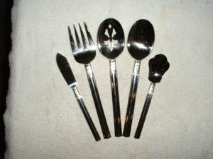 Pfaltzgraff Stainless Flatware "Crossroads" 5 Piece Serving Set Spoon/Fork/Knife - Picture 1 of 1