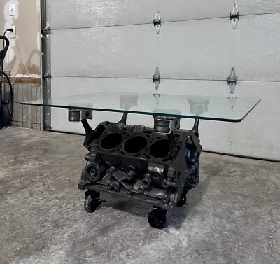 Mesa de centro Motor y mesa auxiliar de cigüeñal Foto 1 de 4