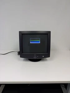 Dell M781p 17" CRT Monitor Vintage Retro Gaming 1600x1200 Good Condition - Picture 1 of 24