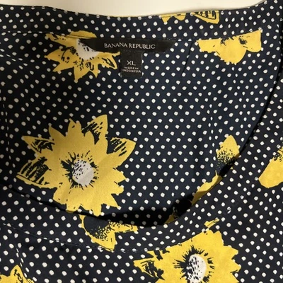 Blusa Banana Republic manga larga floral lunares azul marino para mujer XL Foto 1 de 4