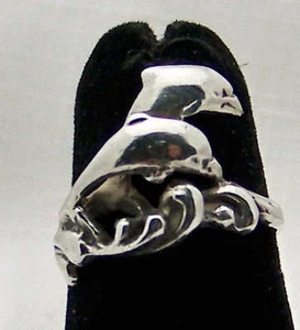 Auffallender Nachlass Delfine auf einer Welle Sterlingsilber Ring, Größe 5,25 - Bild 1 von 1