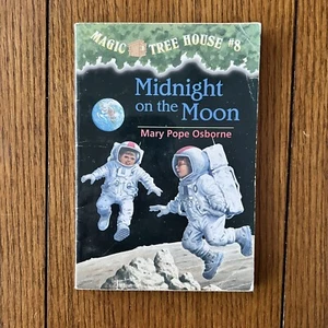 Magic Tree House #8 Midnight On The Moon von Mary Pope Osbourne - Bild 1 von 2