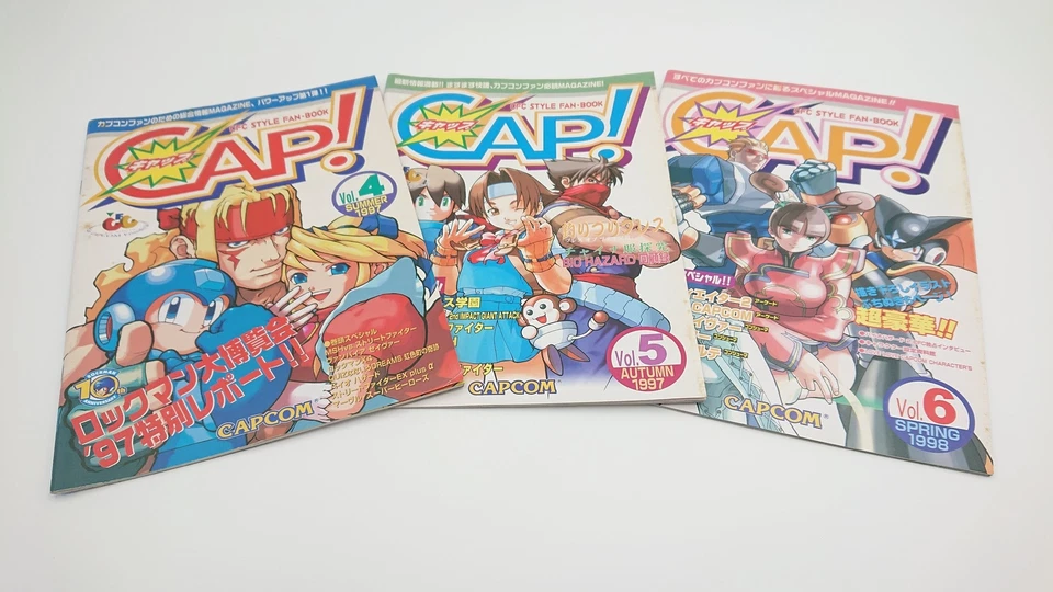 Libro de fans Capcom Friendly Club Vol. Juego de 4, 5, 6 CFC versión japonesa - artículos usados Foto 1 de 4