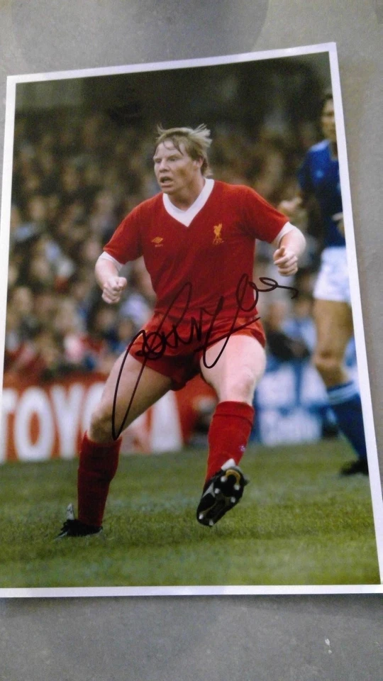 Sammy Lee Liverpool Hand Signed 12x8  gloss photo Autograph - Image 1 of 1