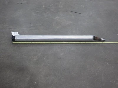 Eje de transmisión trasero 4x4 5,3 L compatible con 15-20 SUBURBAN 1500 1710437 Foto 1 de 4