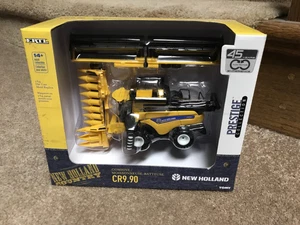 1:64 ERTL Prestige NEW HOLLAND CR9.90 Combine w/Folding Corn & Draper - Picture 1 of 1