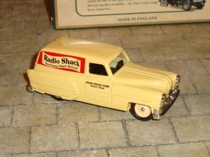 1953 PONTIAC DELIVERY VAN - RADIO SHACK - LLEDO DAYS GONE - BOXED - Picture 1 of 5