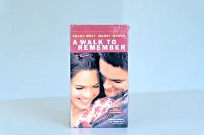 A Walk to Remember (2002) *SEALED* VHS Tape Mandy Moore Shane West Daryl Hannah - Image 1 of 4