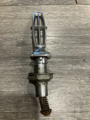 2003-2011 Lincoln Town Car Chrome Emblem Hood Ornament w/ Hardware OEM nice - Image 1 of 4