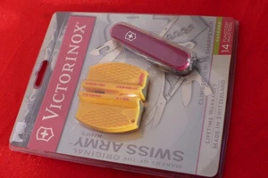 Victorinox Swiss Army Switzerland 3-5/8" coltello da arrampicata chiuso e affilacoltelli come nuovo - Foto 1 di 6