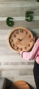 Neue Designer Wohndeko Handgefertigte Wanduhr Antik Stil Holzarbeit - Bild 1 von 7