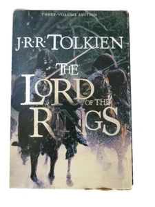 The Lord of the Rings Trilogy Three-Volume Box Set by J.R.R. Tolkien, 2001 - Bild 1 von 9