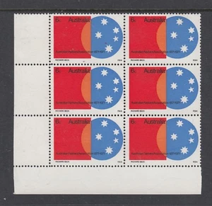 1971 6¢ ANA SG 486 “RETOUCH IN BLUE RIGHT OF LOWEST STAR” BW 555f MUH cnr block. - Picture 1 of 3