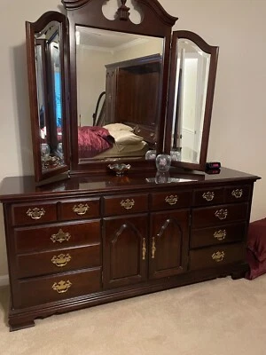 aparador y cabecero cerezo Foto 1 de 2