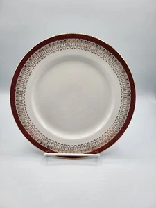 Royal Grafton MAJESTIC Red 8 1/8" Salad Plate Bone China - Picture 1 of 3