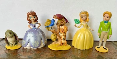 Princesa Sofía Las primeras figuras con amigos Foto 1 de 4