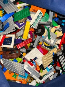 LEGO 5kg Paquete Trabajo Mixto Lote Ladrillos Placas Ruedas Ventanas Minifiguras + Paquete - Imagen 1 de 15