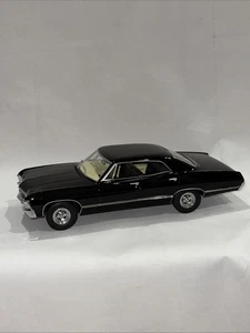 Greenlight Artisan Collection Supernatural JTH 1967 Chevrolet Impala Sportlimousine - Bild 1 von 24
