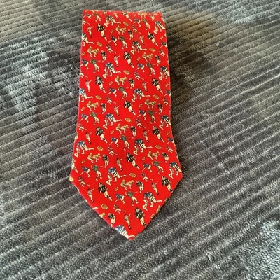 Artefactos de museo toda seda fútbol estampado corbata roja vintage fútbol tema ropa para el cuello Foto 1 de 3