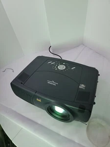 VIEWSONIC PJ1172 4500 LUMEN XGA POWER ZOOM/FOCUS CINEMA VENUE LCD PROJECTOR - Picture 1 of 12