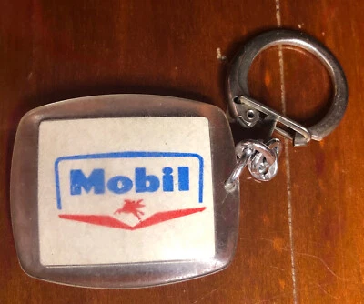 PORTE CLÉ DE COLLECTION vintage huile MOBIL France key ring - Photo 1/2